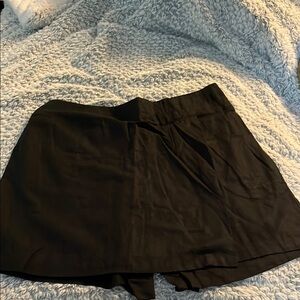 Black Skorts with Elastic Waistband and Lightweight Material